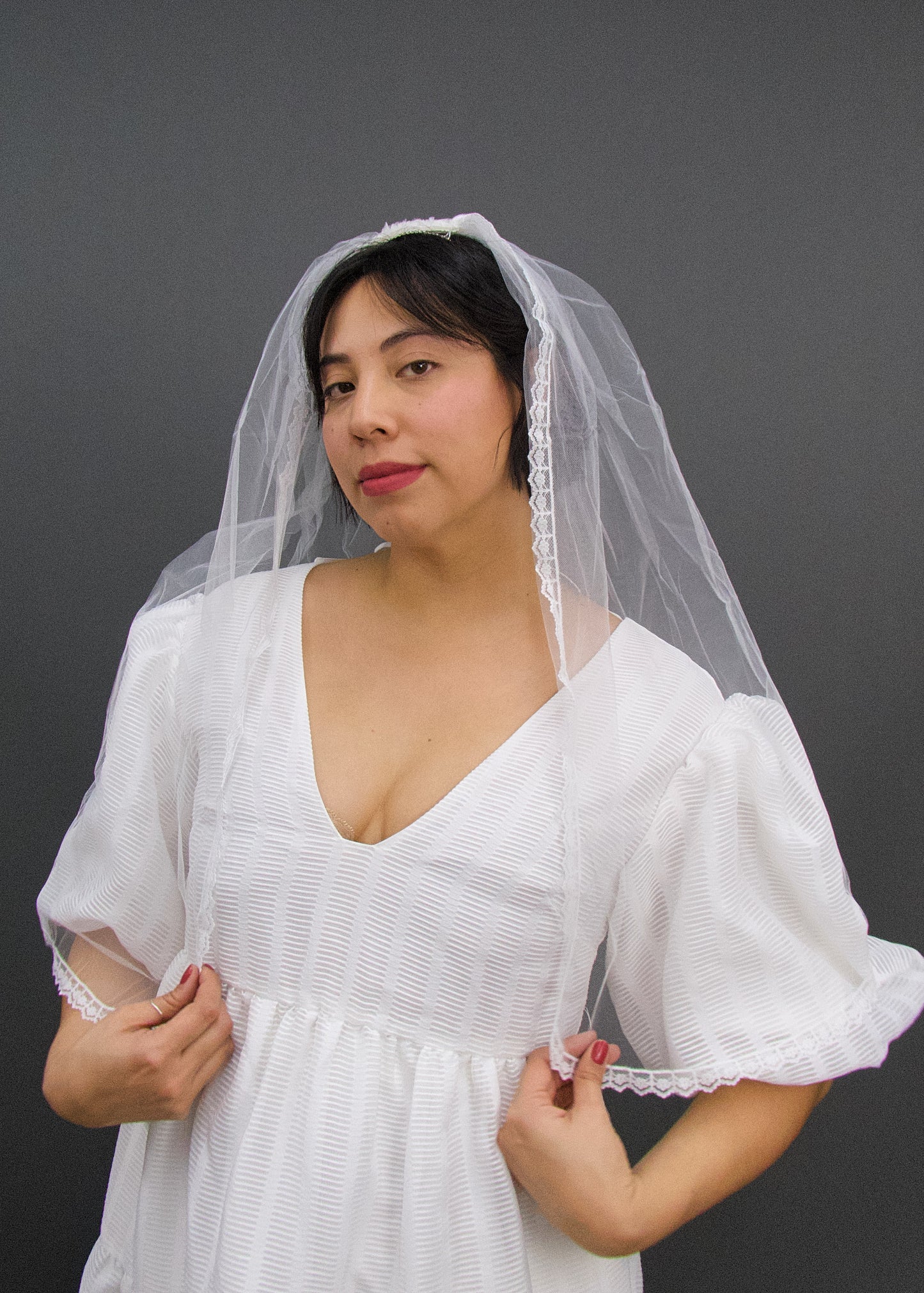 Brontë White Lace Trim Veil