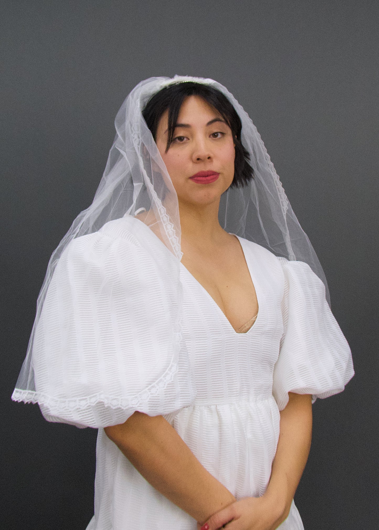 Brontë White Lace Trim Veil