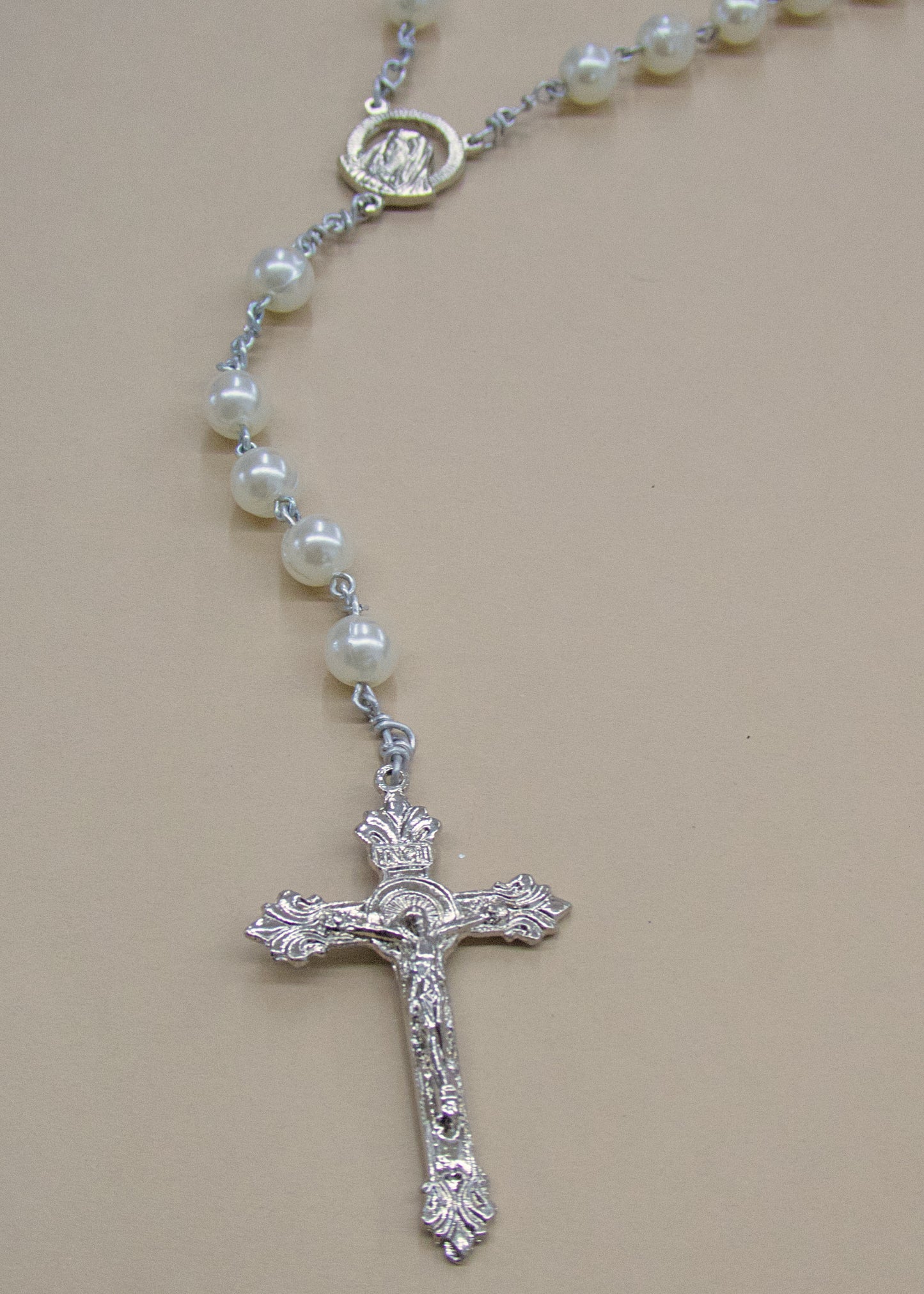 Vintage Faux Pearl & Detailed Crucifix Rosary