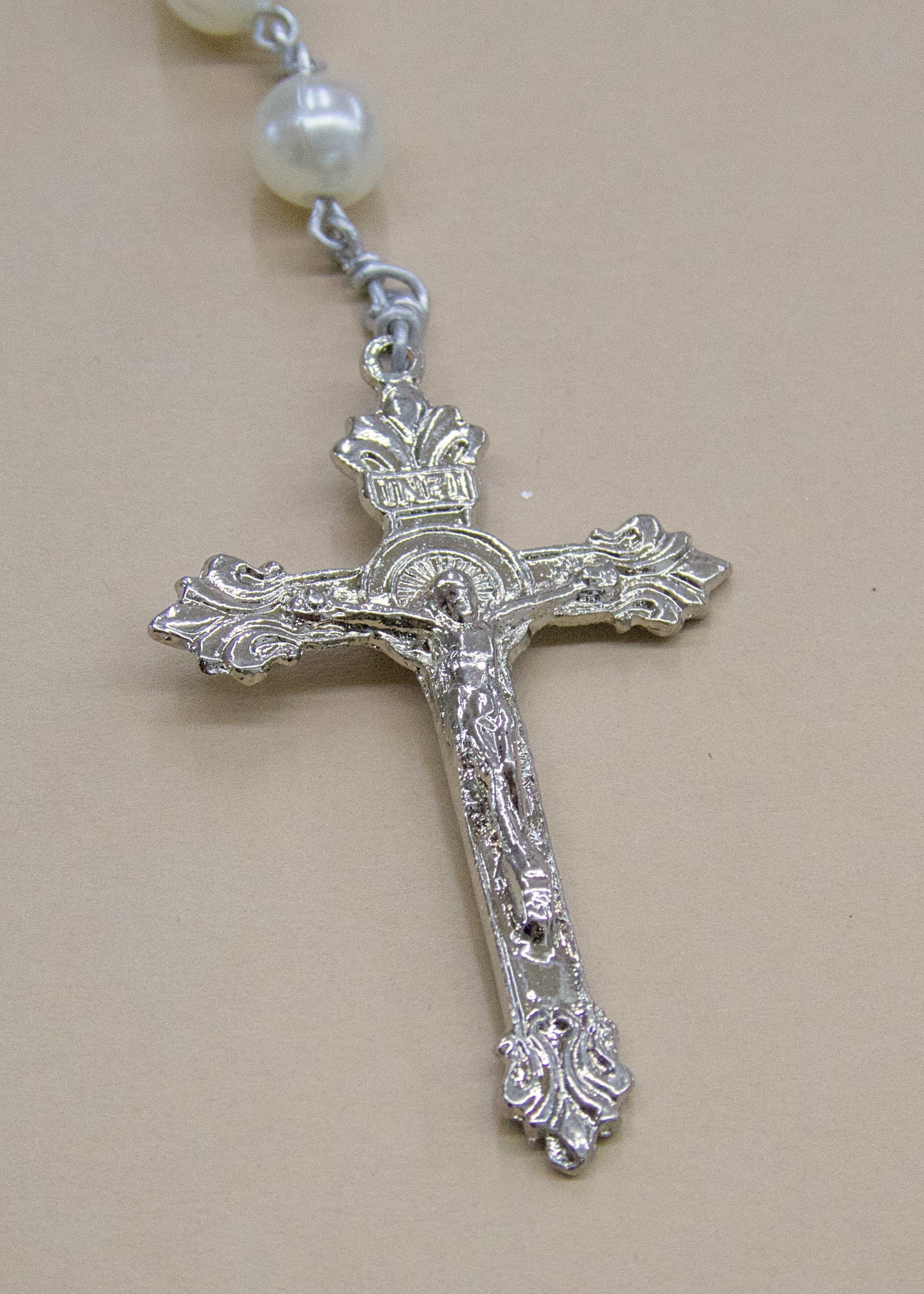 Vintage Faux Pearl & Detailed Crucifix Rosary